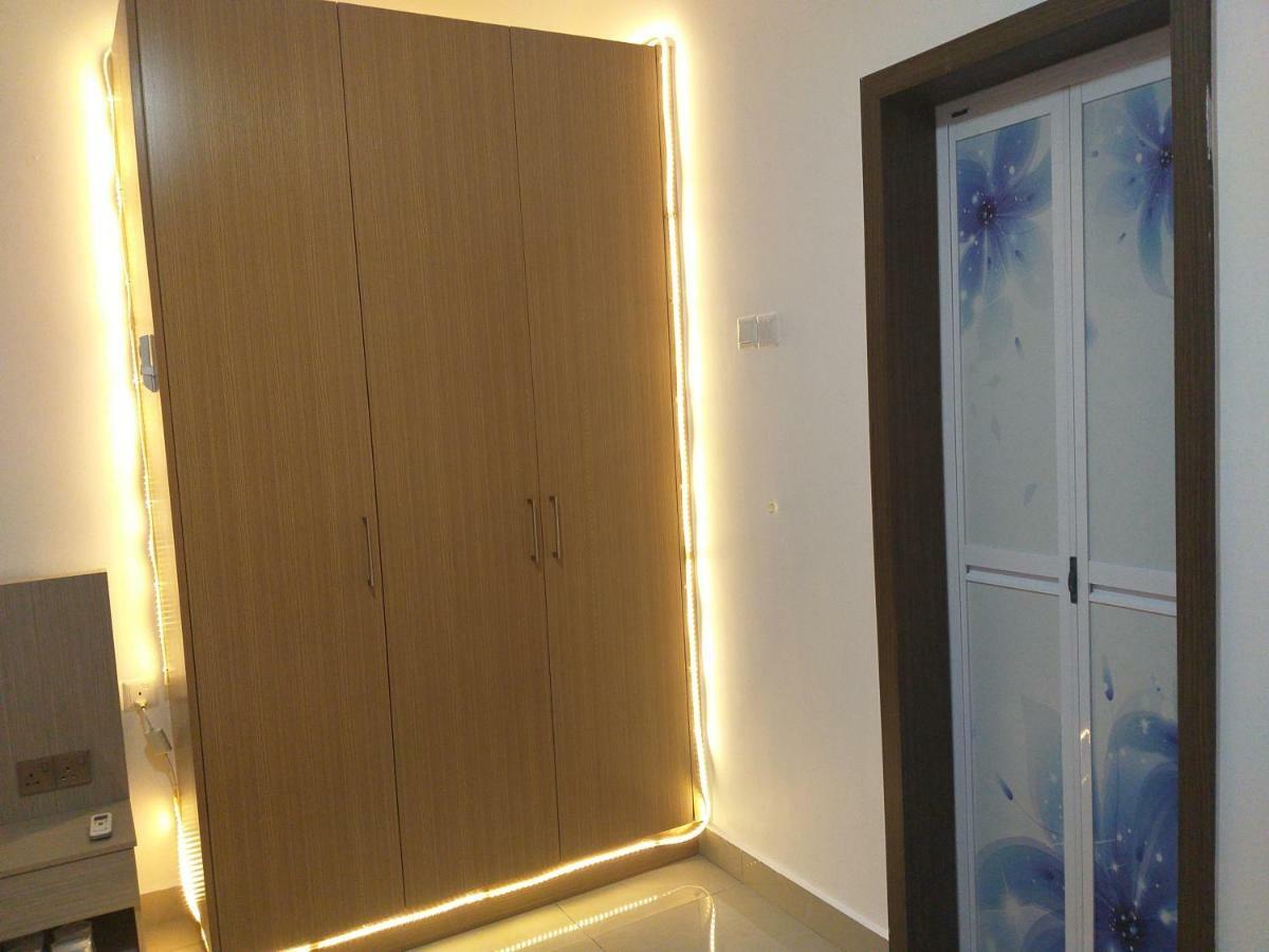 Kempas Indah @ The Secret Garden Homestay Johor Bahru Exterior foto