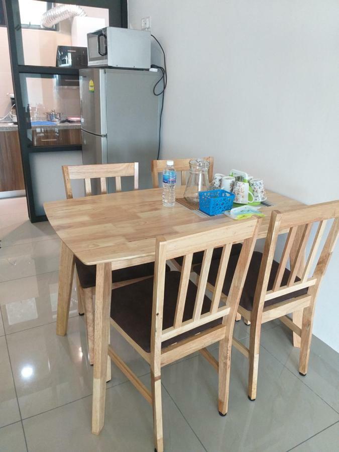 Kempas Indah @ The Secret Garden Homestay Johor Bahru Exterior foto