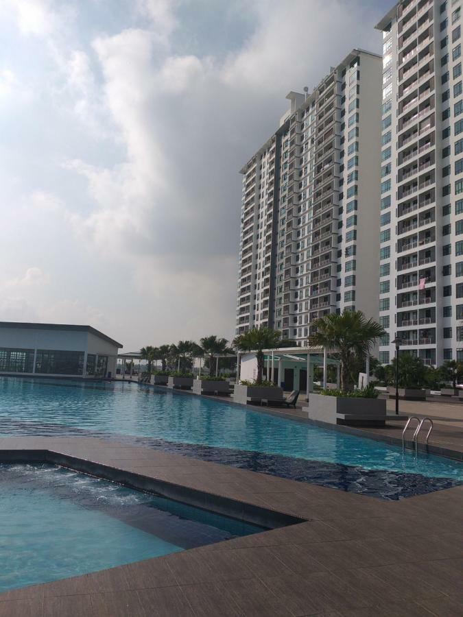 Kempas Indah @ The Secret Garden Homestay Johor Bahru Exterior foto